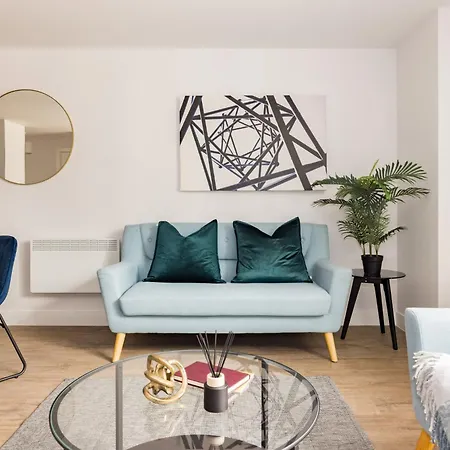 Charles Hope Centre Apartment