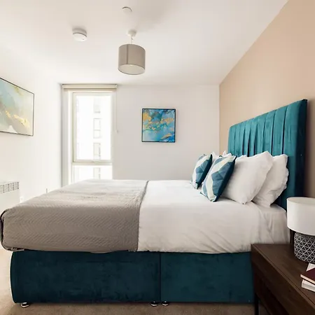 Charles Hope Centre Apartment *
