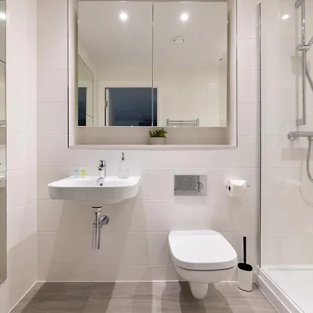 Charles Hope Centre Apartment *
